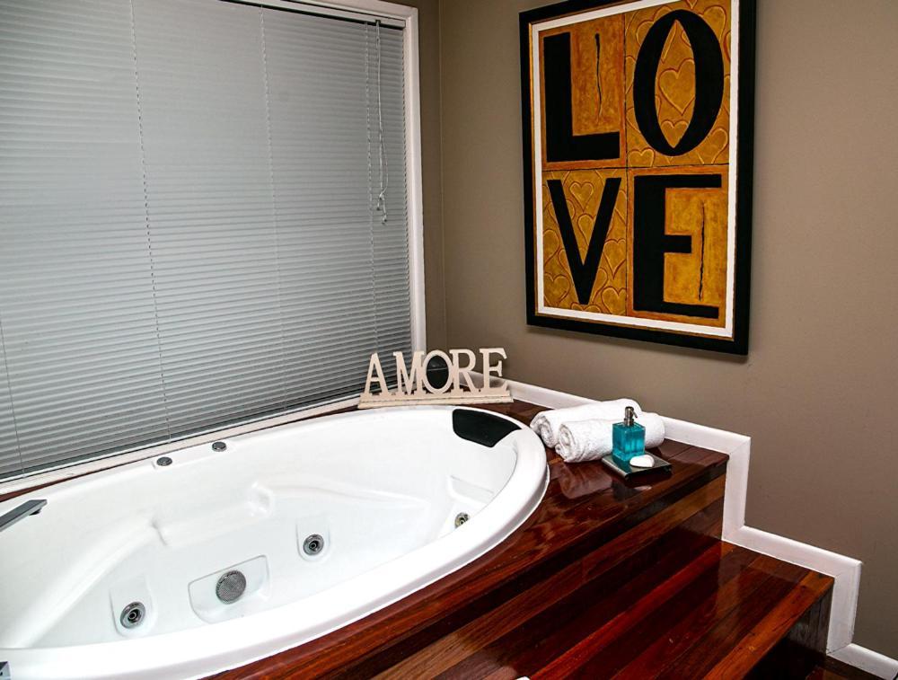 Sunshine Coast Amore On Buderim Rainforest Cabins المظهر الخارجي الصورة